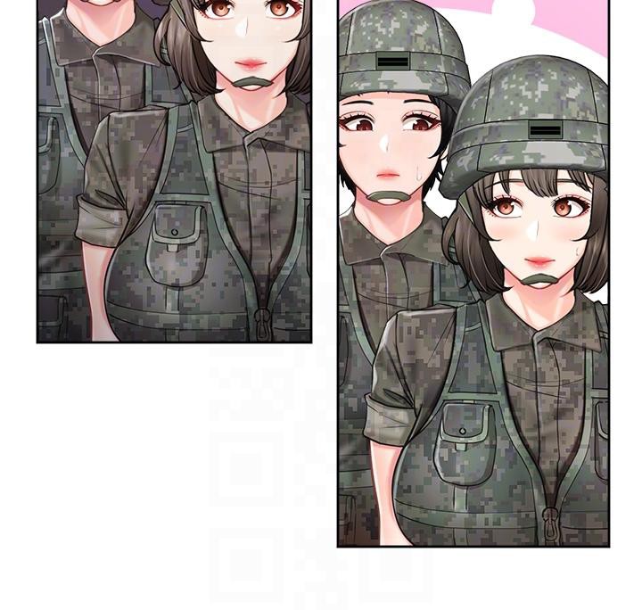 报告女班长:一根突起第29話-訓練中發情的女兵們